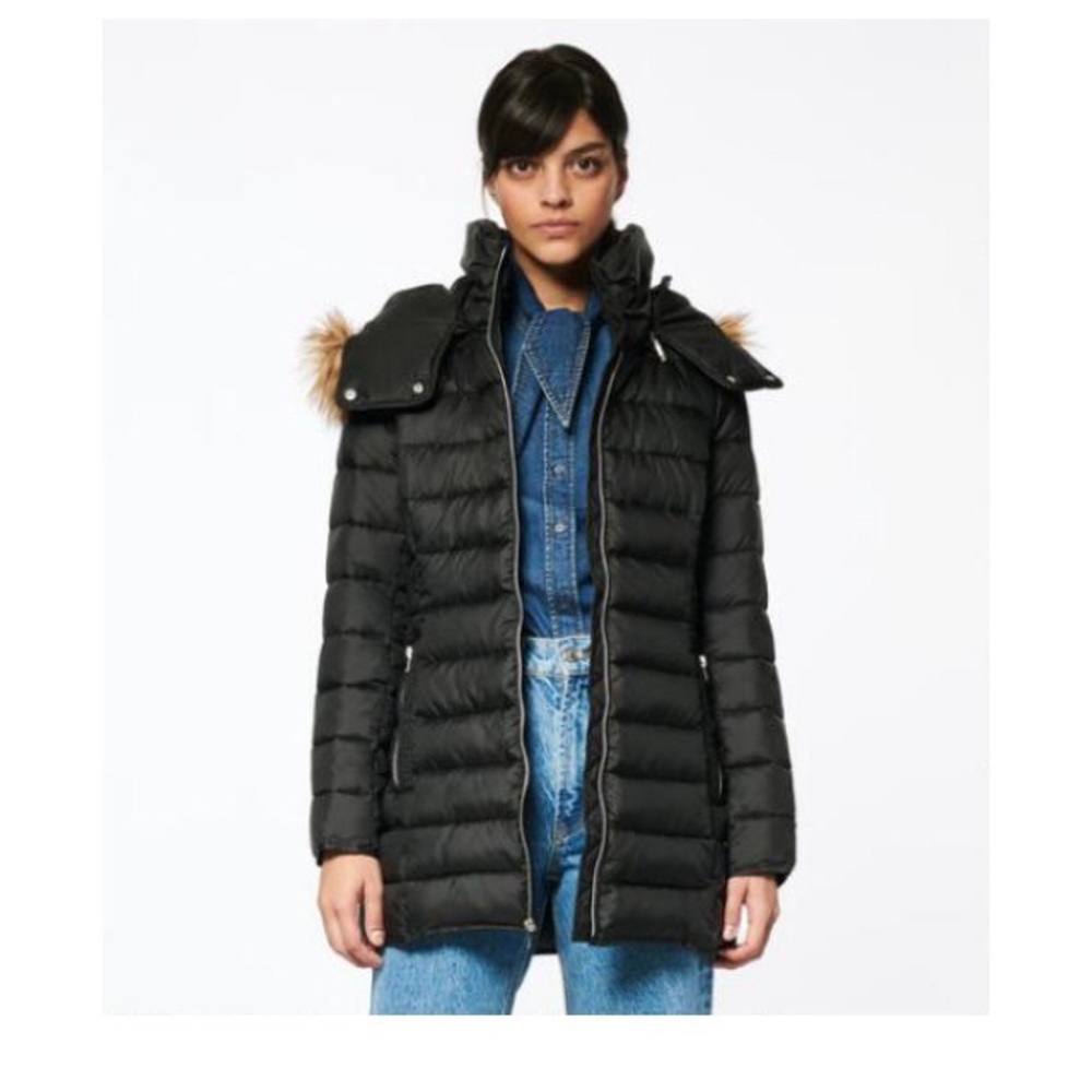 Andrew Marc Womans Zip Up Faux Fur coat